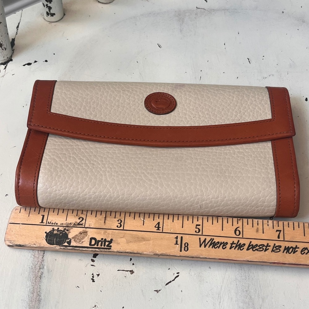 Vintage Dooney & Bourke AWL Checkbook Wallet Bone British Tan Leather USA - Picture 10 of 12